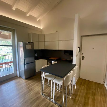 Modern Apartment With Terrace And Mezzanine Floor Colico Exterior photo